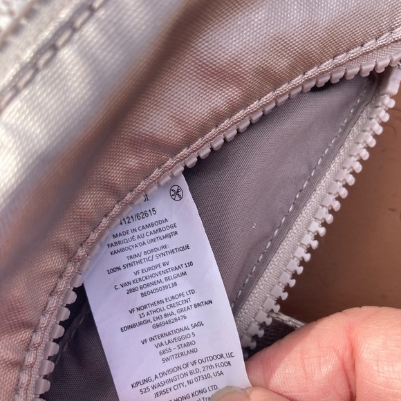 Kipling silver crossbody purse - Picture 6 of 9